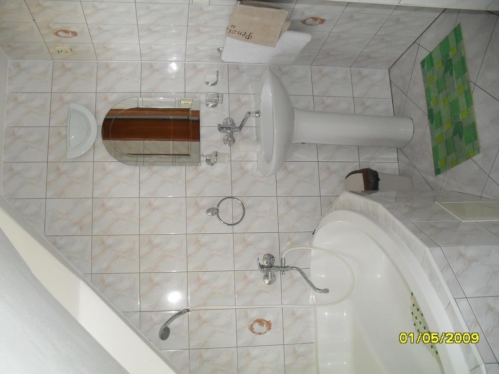 Penzion U Peta Hrustin Exterior foto